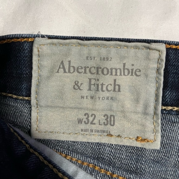 32x30 Jeans - Picture 3 of 4